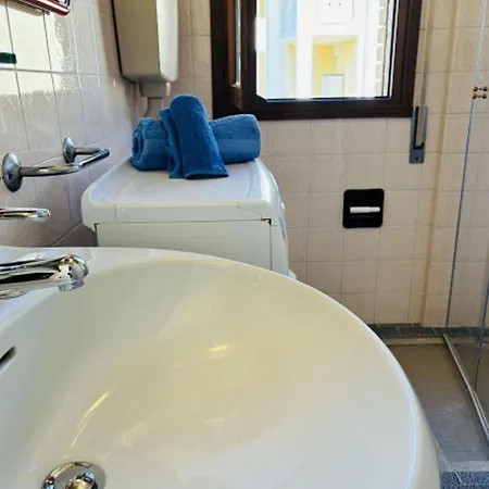 Flat With Wonderful Sea View-beahost ביביונה
